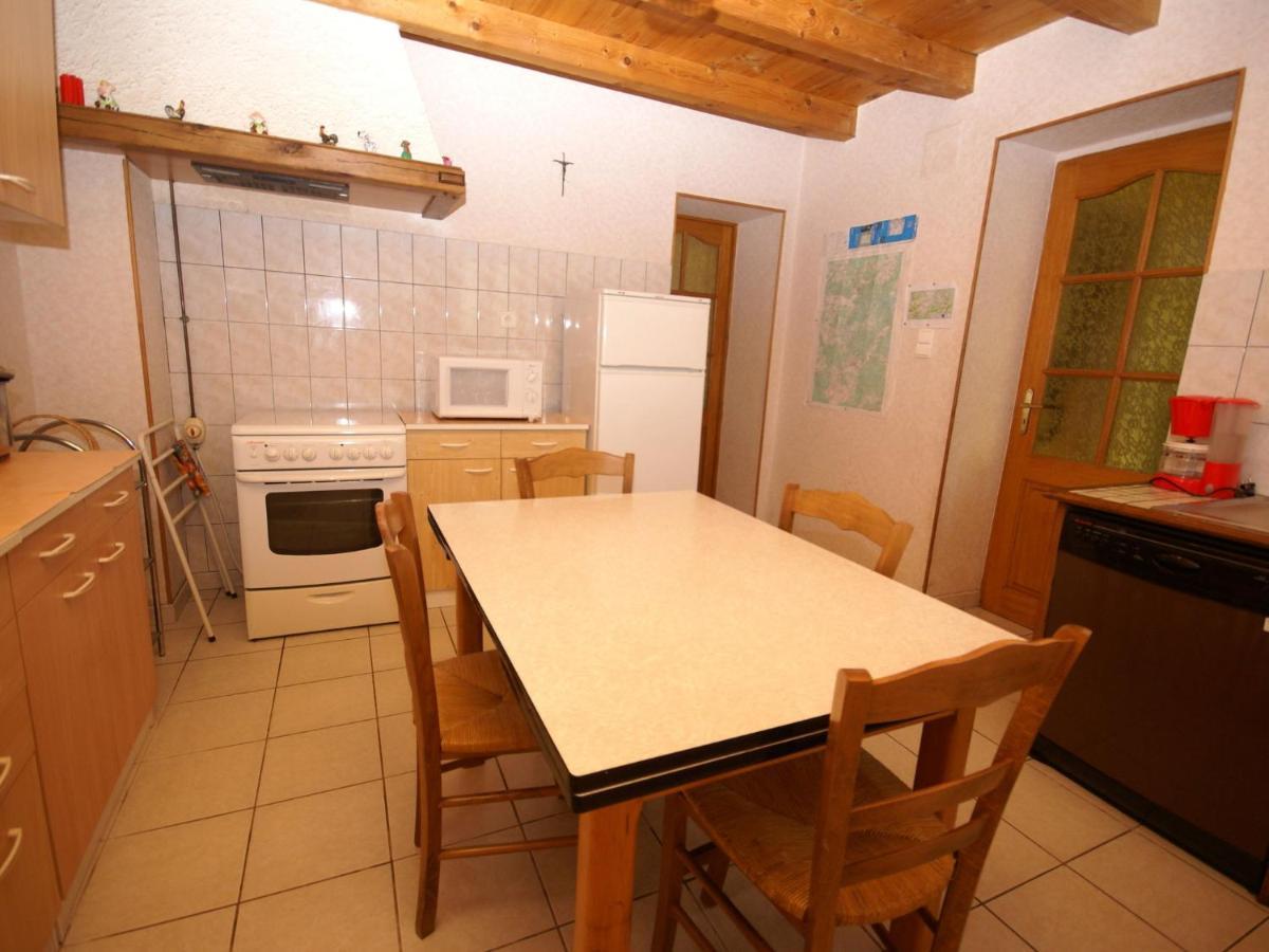 Spacious Holiday Home Near The Forest Esmoulieres Esterno foto
